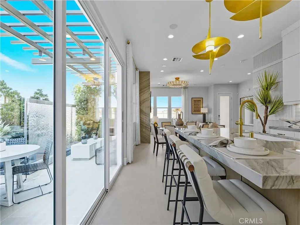 2445 Liv Way, Montebello