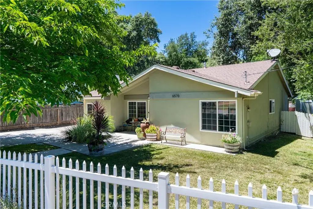 6570 Navajoa, Atascadero