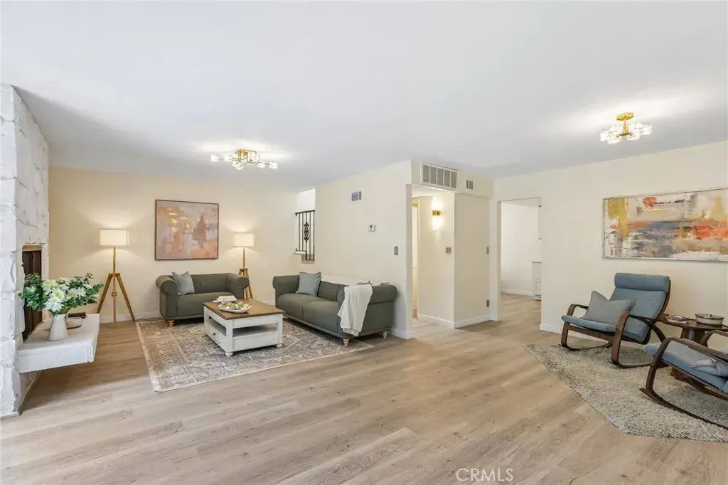 8105 Redlands Street 107, Playa Del Rey