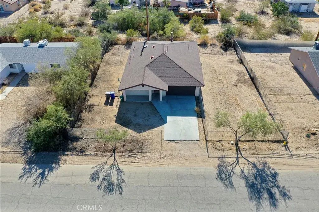 6966 Juniper, 29 Palms