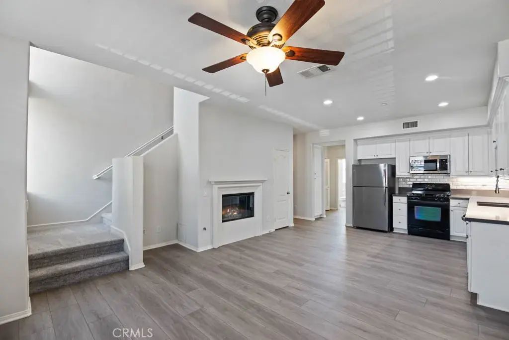 297 Tustin Field, Tustin