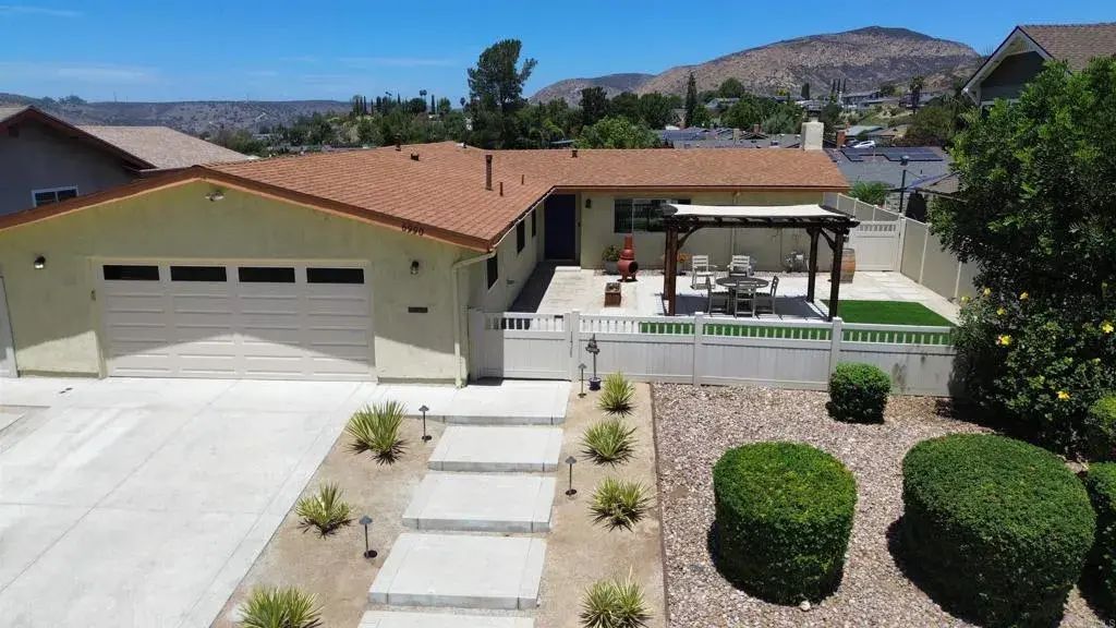 6990 Tuxedo Road, 