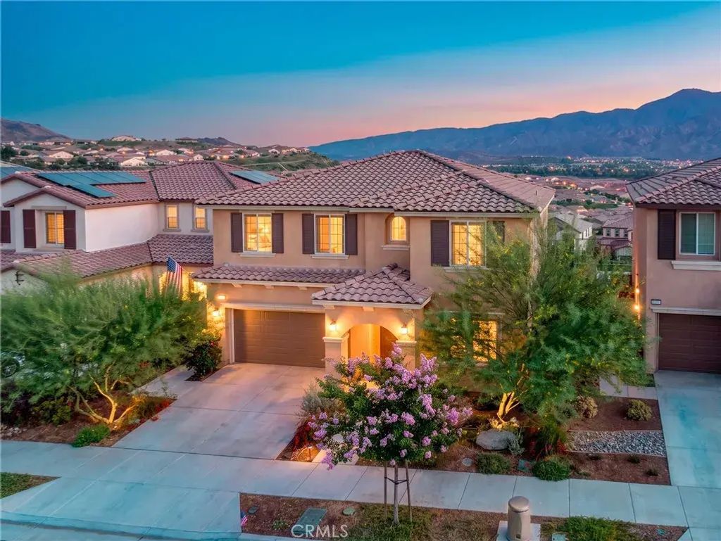 11269 Finders Court, Corona