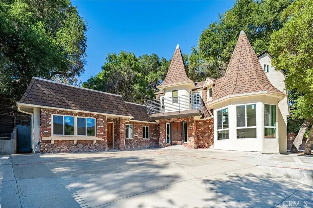 26251 Ravenhill Road, Canyon Country