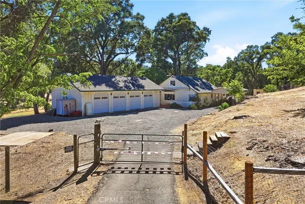 2735 Howard, Lakeport