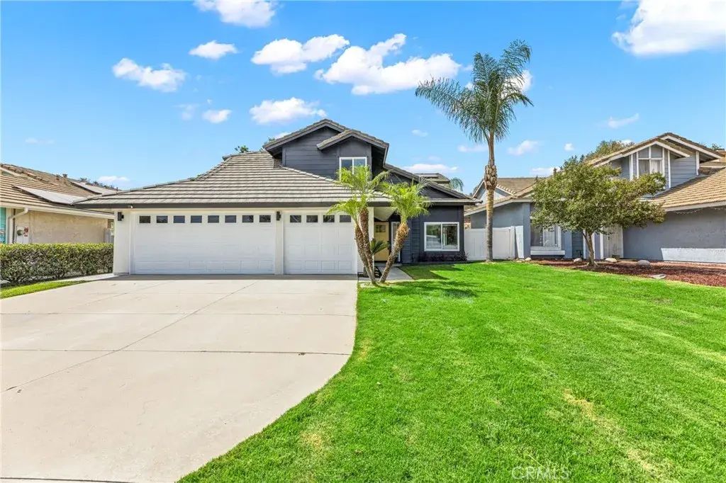23171 Golden Eye, Moreno Valley