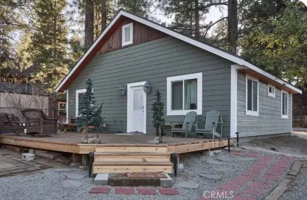 355 Georgia Street, Big Bear Lake