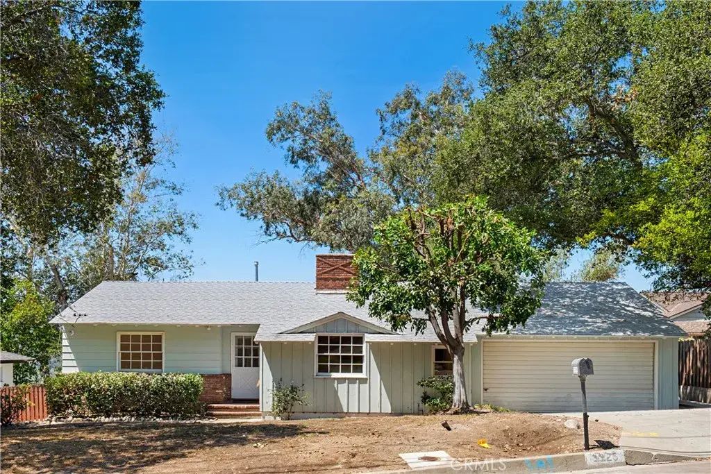 3325 Crestford, Altadena