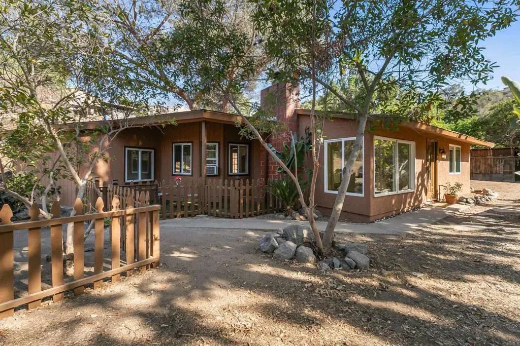 8838 Cherry Road, Lakeside