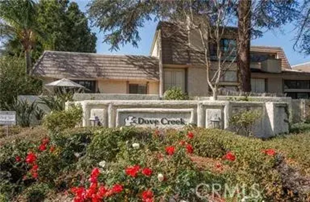 6121 Shoup Avenue 6, Woodland Hills