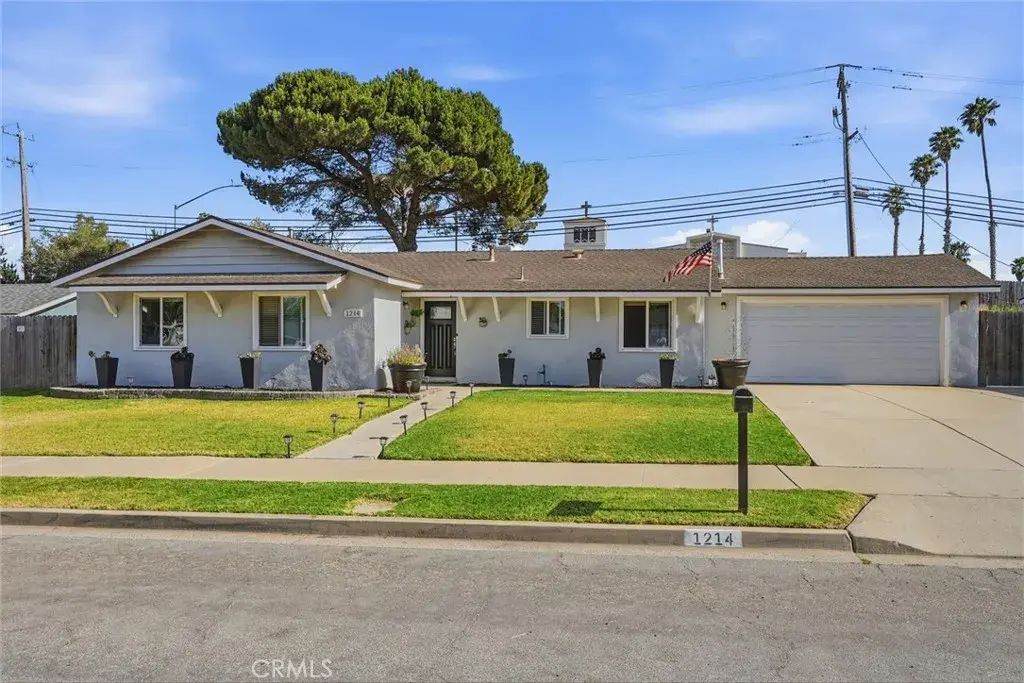 1214 Bauer, Santa Maria