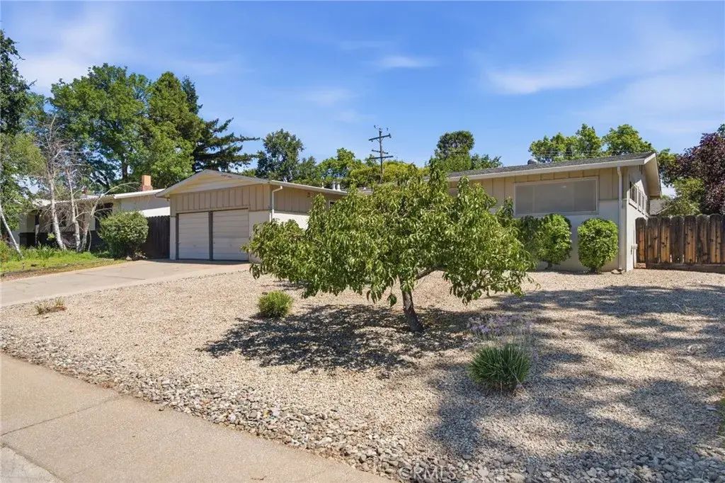 476 Redwood, Chico
