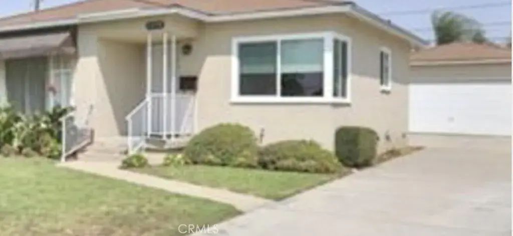 1038 W Princeton, Ontario