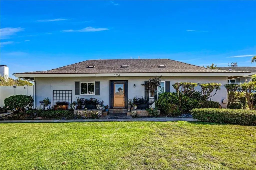 2504 University, Newport Beach