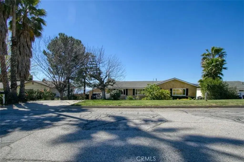 11758 Grant Drive, Yucaipa