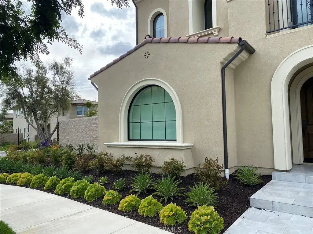 130 Interstella, Irvine