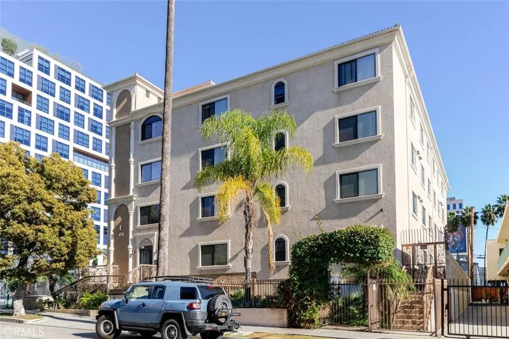 1466 Tamarind Avenue 101, Los Angeles