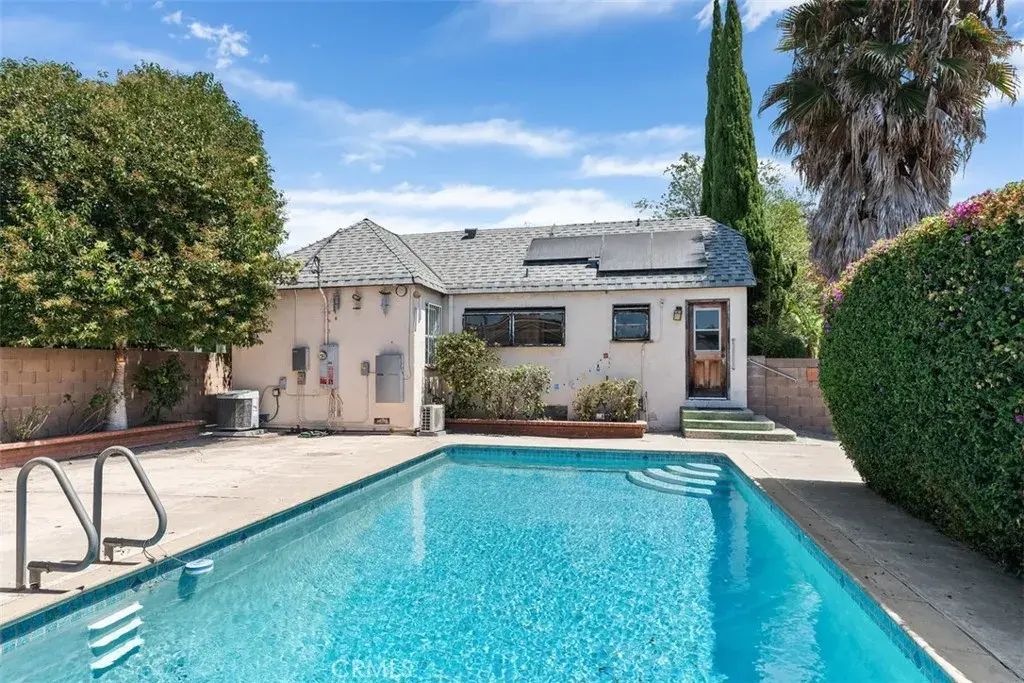 726 S Oak, Santa Ana