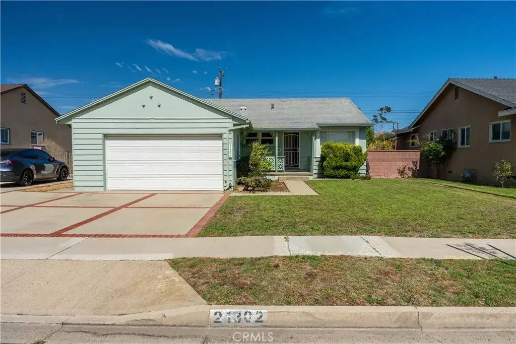 21302 Kent, Torrance
