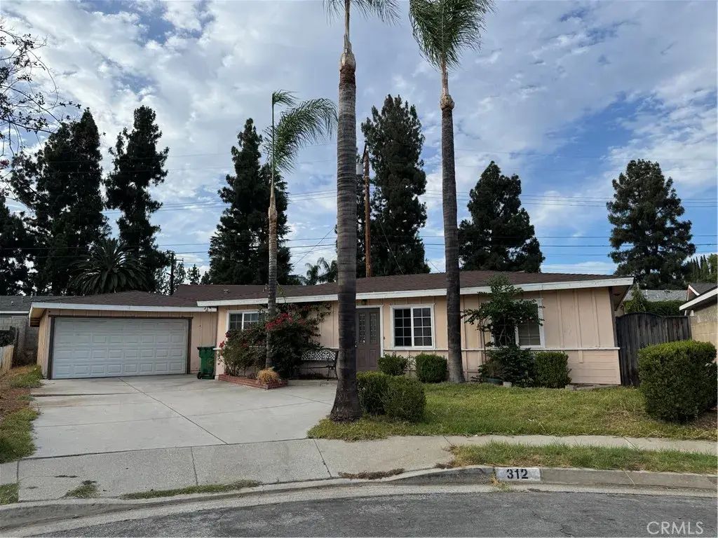 312 Silton, San Dimas