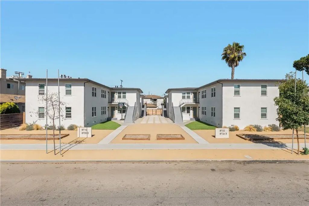 8716 Ramsgate, Los Angeles