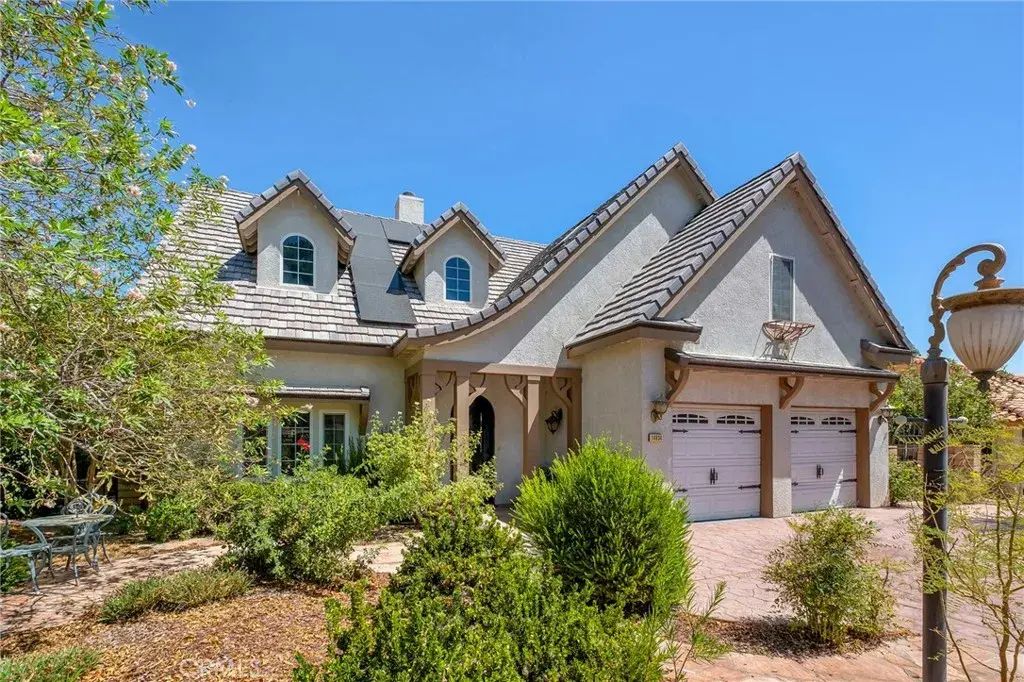 14834 Blue Grass, Helendale