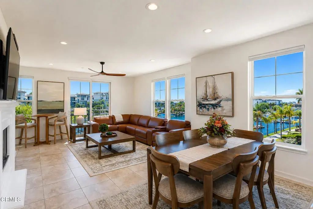 1538 Seabridge Lane, Oxnard
