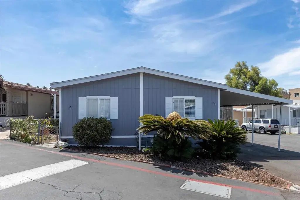 400 N Melrose North 23, Vista