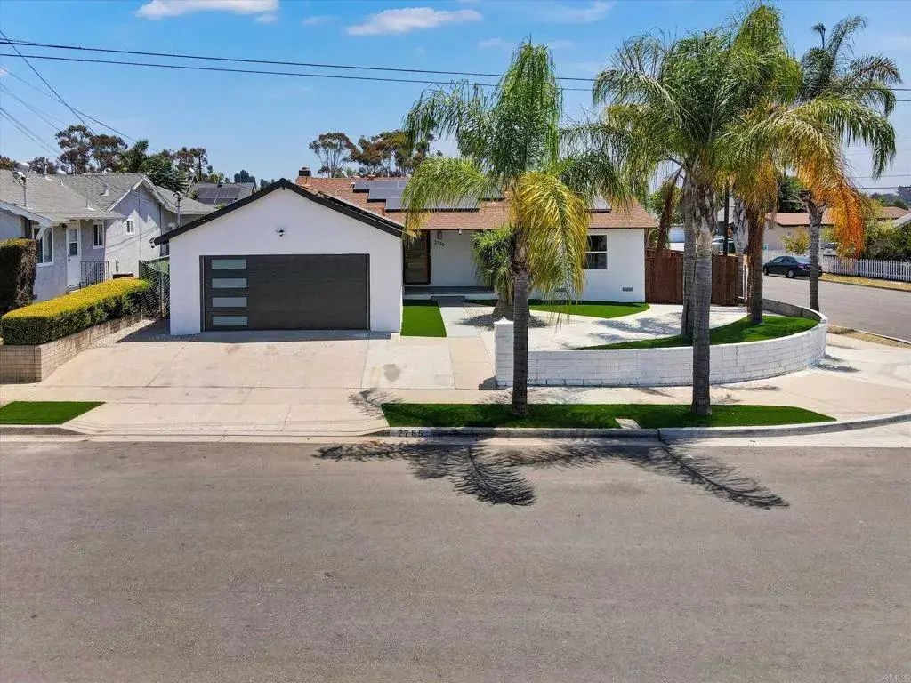 2785 Kausman Street, 