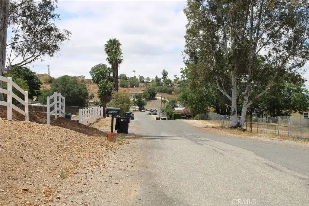 18 Avenida De Los Flores, Menifee