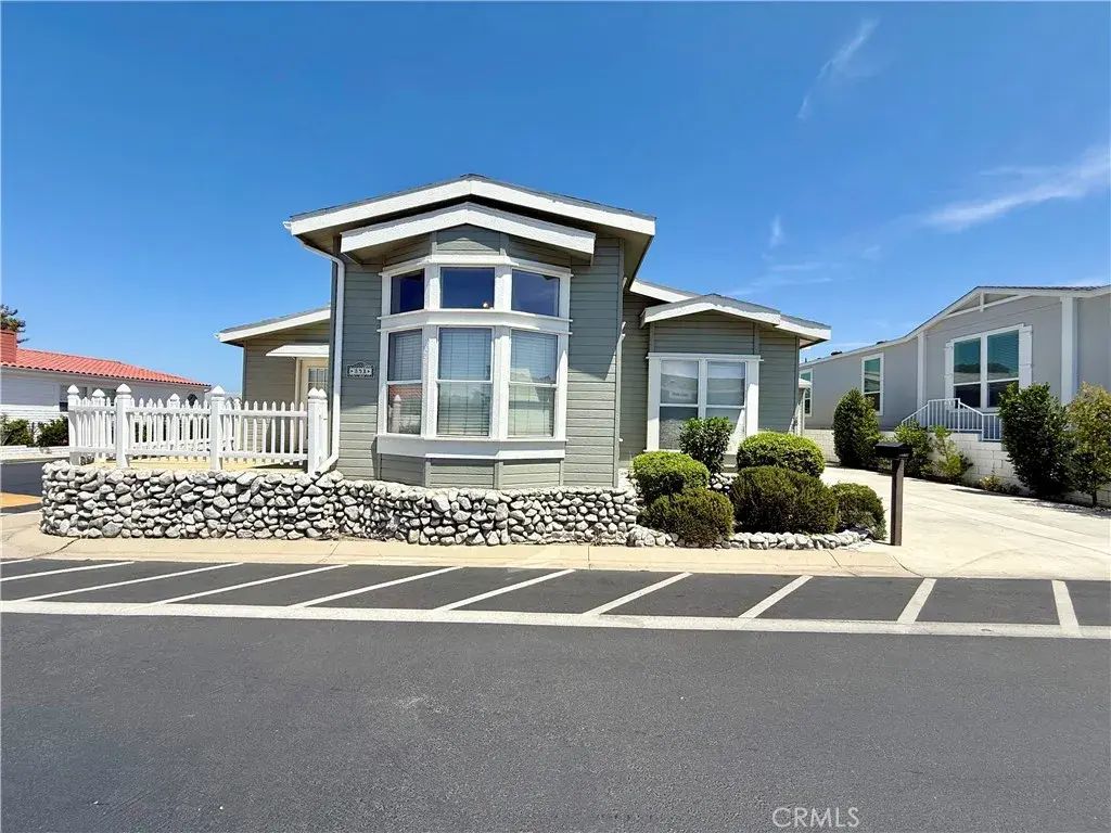 23301 Ridge Route 85a, Laguna Hills
