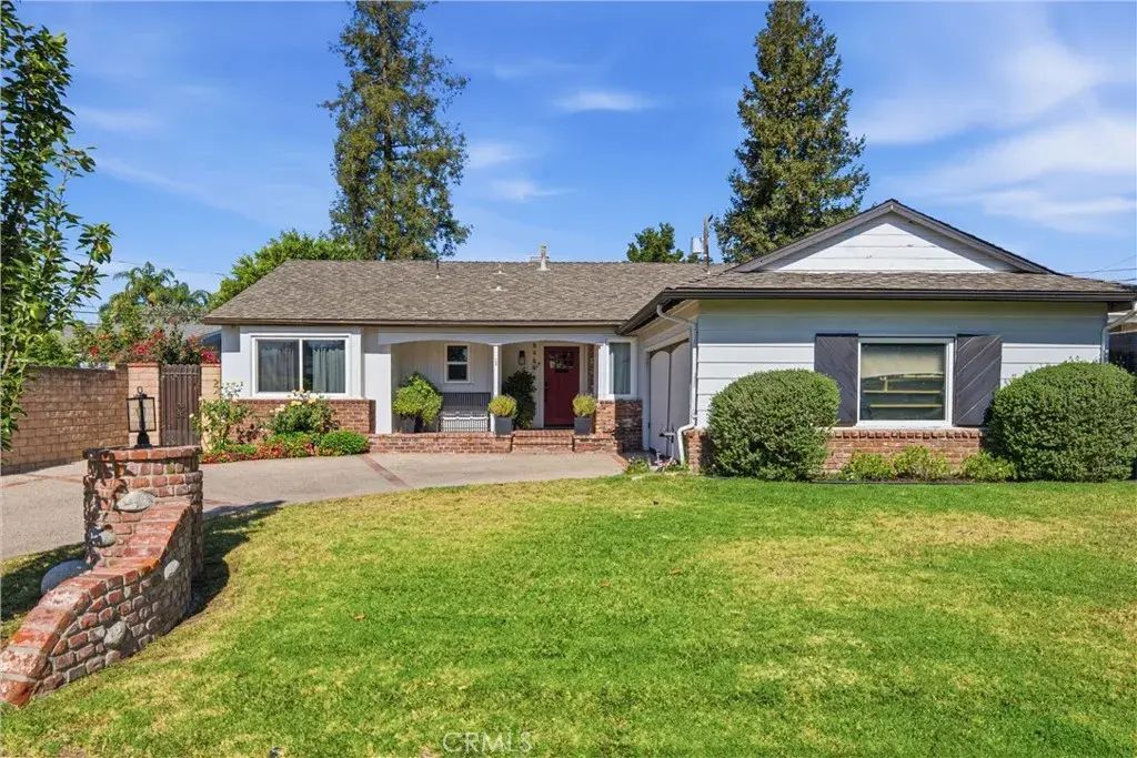 8469 Fullbright, Winnetka