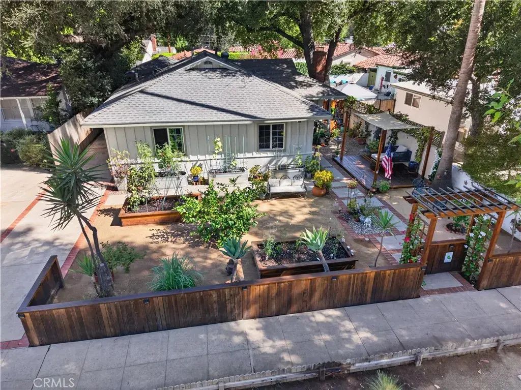 21209 Dumetz Road, Woodland Hills