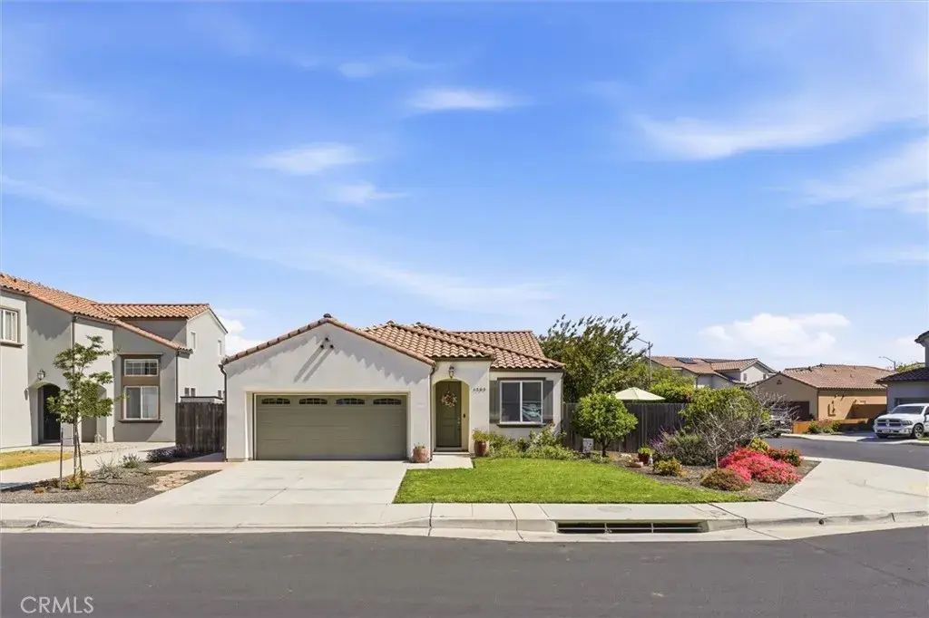 4503 Esperanza, Guadalupe