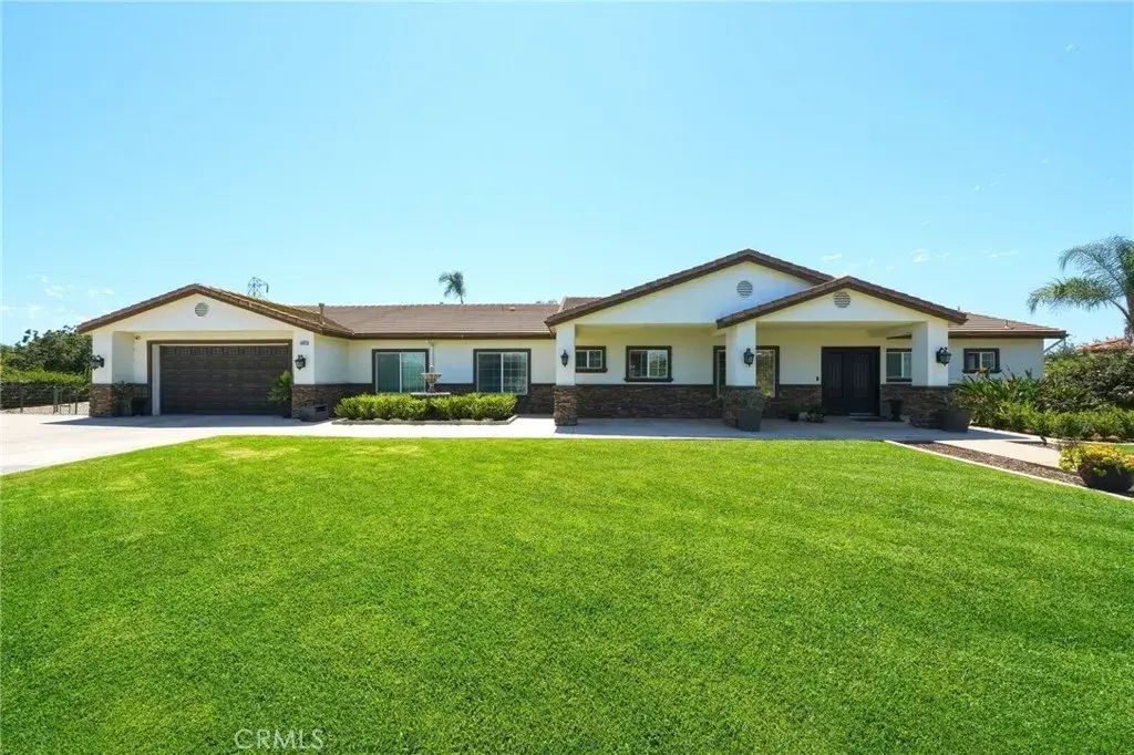 5685 Oak Tree Cir, Jurupa Valley