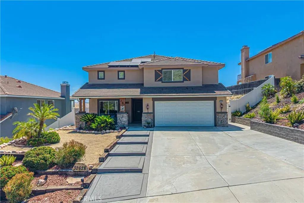 32628 Ridge Top Lane, Castaic
