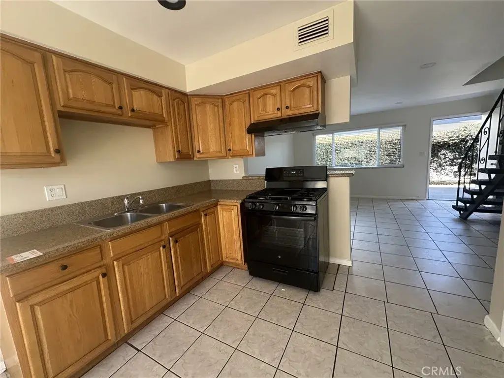 9509 Los Angeles D, Bellflower