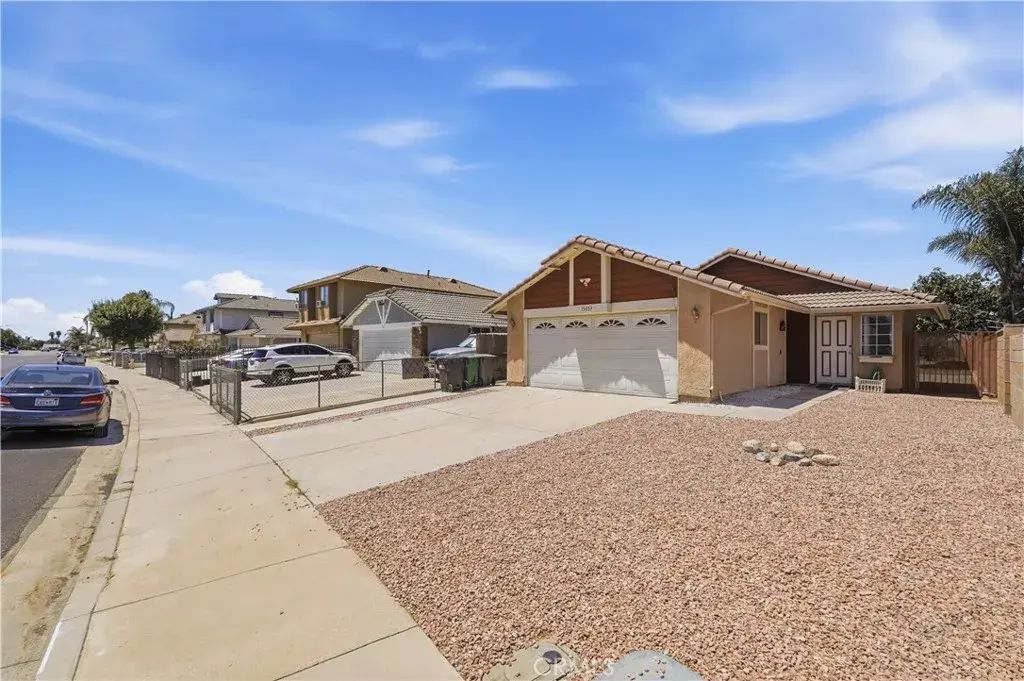 15653 Patricia, Moreno Valley
