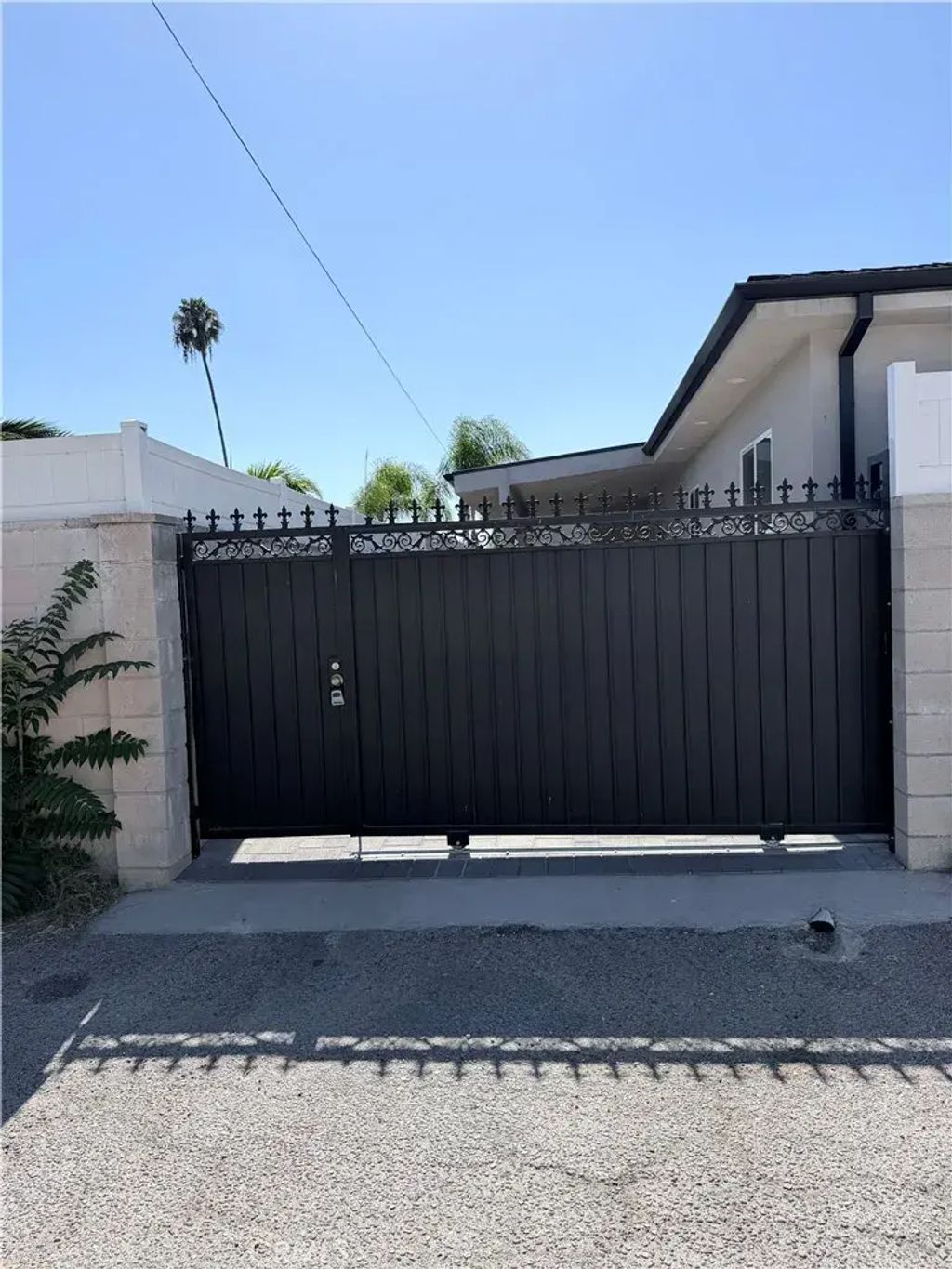 8146 Vantage Avenue, North Hollywood