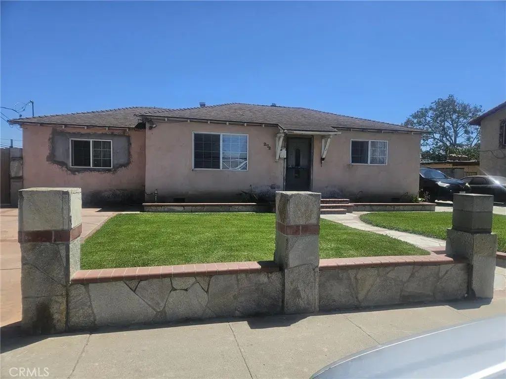 272 Toro, Salinas