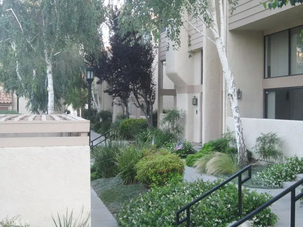 26334 W Bravo Lane, Calabasas