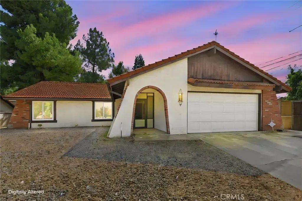 13689 Sarah Street, Yucaipa