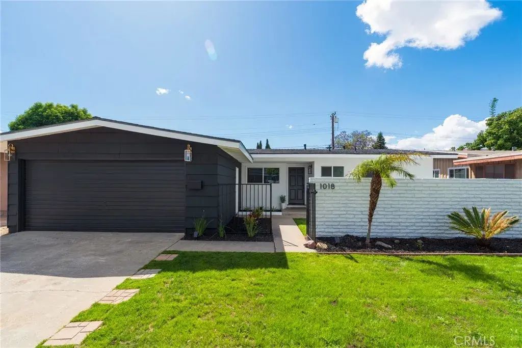 1018 N Wright, Santa Ana