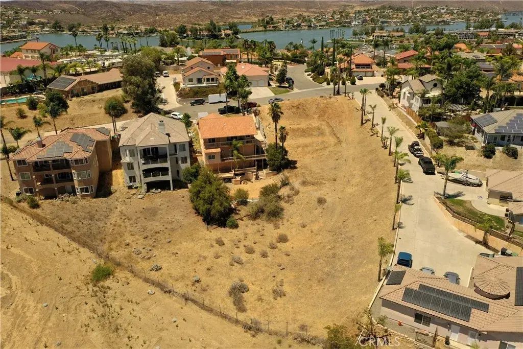 30450 Sparkle, Canyon Lake