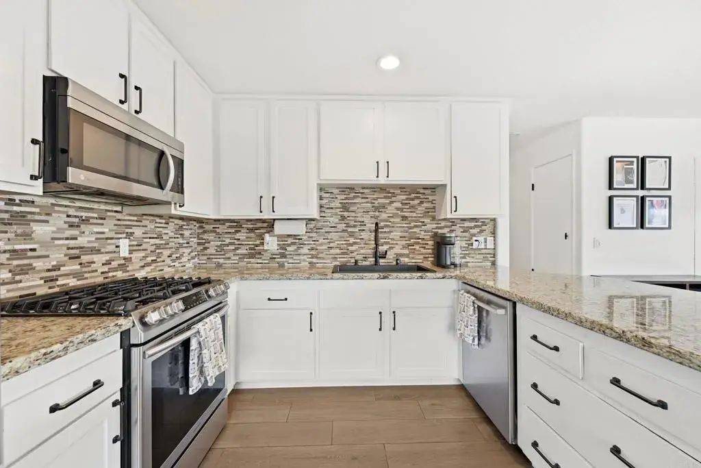 13323 Appaloosa Drive, Lakeside