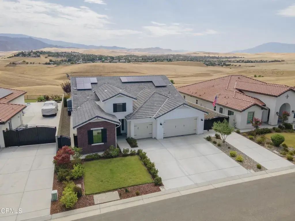 6909 Aquamarine Drive, Bakersfield