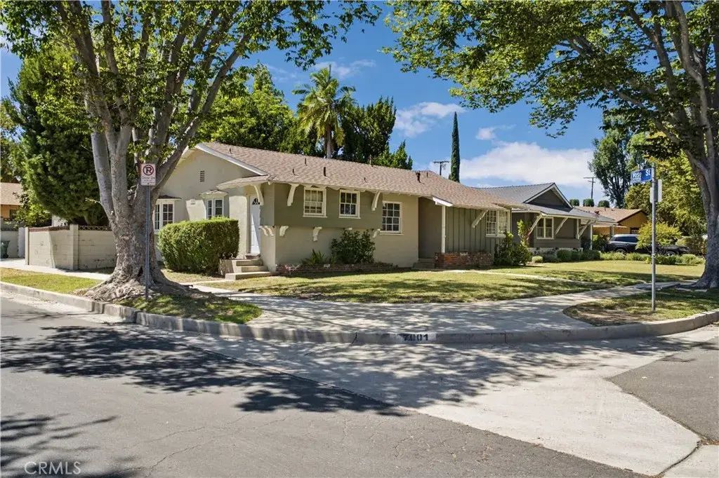 7001 Ponce Avenue, West Hills