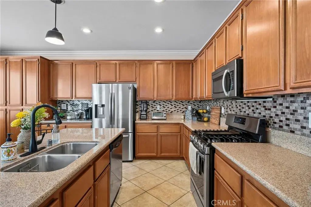3875 Taconite, San Bernardino