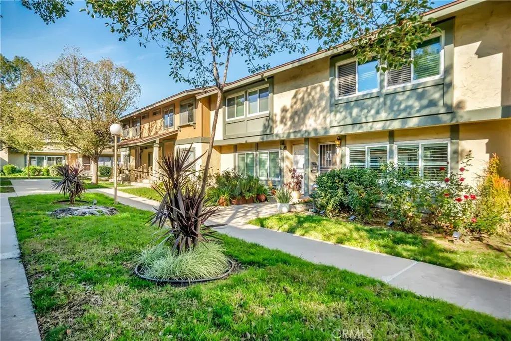 6641 Wilbur Avenue 3, Reseda