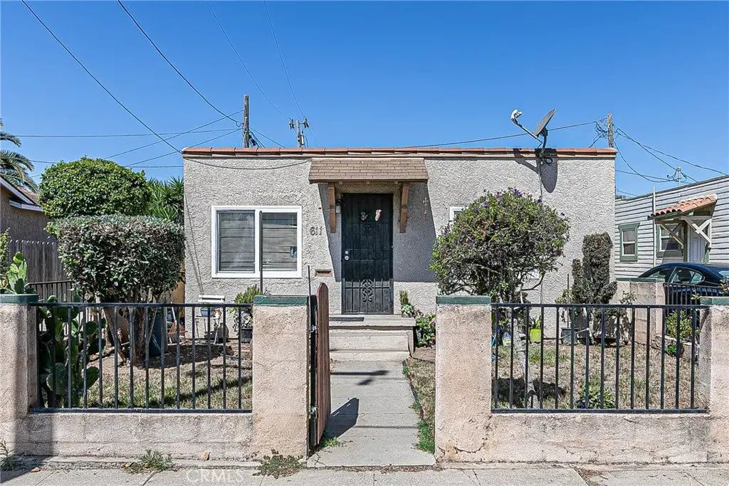 611 S Thornburg, Santa Maria